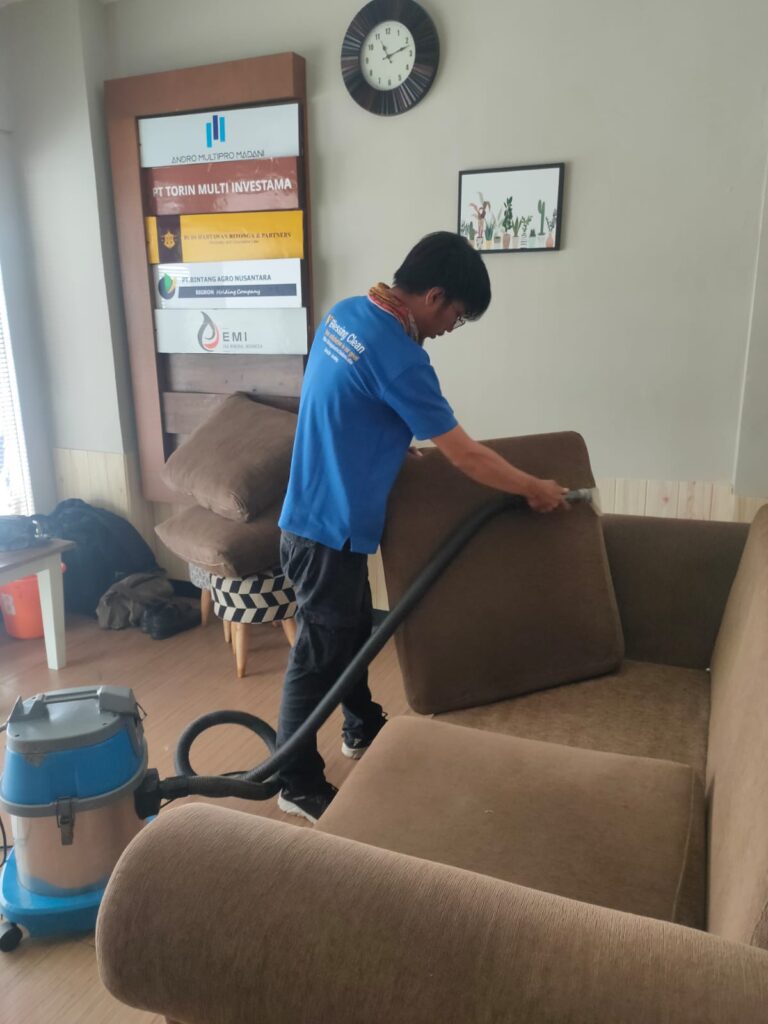 Jasa Cuci Sofa Dan Spring Bed Di Babakan Madang | Blessing Clean