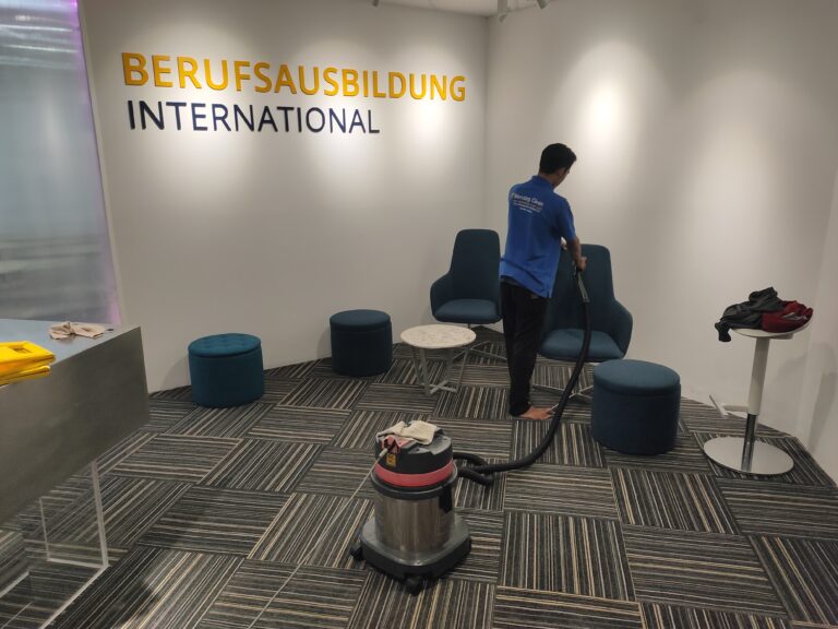 Cuci Sofa & Kursi Kantor Sudirman | Blessing Clean