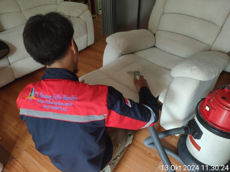 Cuci Sofa Jatipadang Murah Berkualitas: Blessing Clean, Ahli Basmi Noda & Tungau